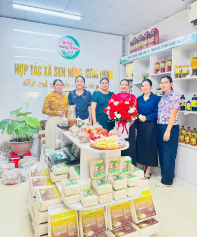 Ảnh: Khai Trương cửa hàng Giới thiệu sản phẩm ở Sơn La